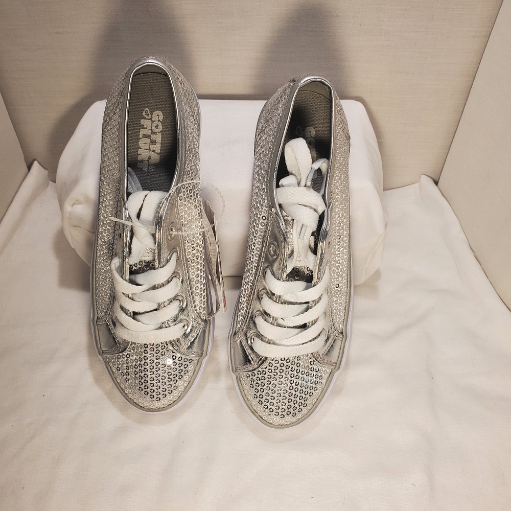 Gotta Flurt Silver Sequin Girl's Sparkly Whimsey Fairy Sneakers Twee Size 1 NWT